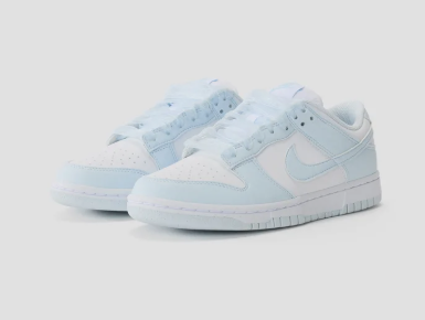Nike Sportswear Dunk Low in der Farbe Weiss und Blau bei Lounge by Zalando