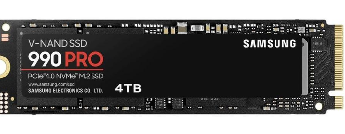 SAMSUNG 990 PRO NVMe M.2 SSD mit einem Speicher von 4 TB bei Manor in Aktion