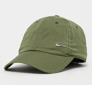 Nike Dri-Fit Club Cap Metalswoosh L in der Farbe Olive Green/Metallic Silver bei Snipes
