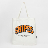 Verschiedene Woven Label Sport Classic Totebags bei Snipes in Aktion