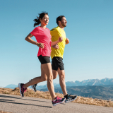 Bis zu 50% auf Asics bei Dosenbach