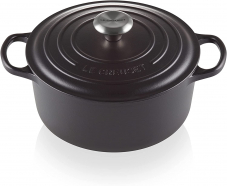 LE CREUSET Signature - Runder Bräter aus Gusseisen, Schwarz, 22 oder 28cm