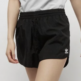 Bis zu 30% bei Snipes z.B. Adidas Damen 3-Streifen Shorts für CHF 10.50