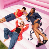 Summer Sale bei Lounge by Zalando mit bis zu 75% Rabatt auf BOSS, Reebok, Mango, Tommy Hilfiger und viele mehr