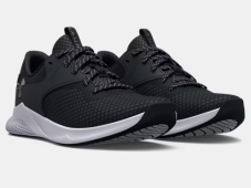 Diverse Under Armour Charged Aurora 2 Sneakers in Aktion