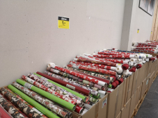 [lokal offline] Weihnachtsgeschenkpapier für 1 CHF im Coop Schönbühl