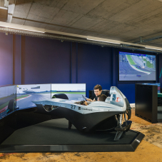 Rennsimulator Race Day Package: 3 Fahrten à 30 Min.