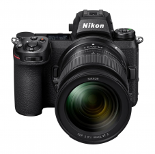 Systemkamera Nikon Z 7II + 24–70mm Nikkor Zoom-Objektiv bei melectronics zum neuen Bestpreis