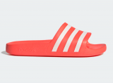 Adidas Back to School SALE mit 20/30% Rabatt z.B. Adidas Aqua Adilette rot (Gr. 37 - 48) für CHF 19.60 zzgl. Lieferung