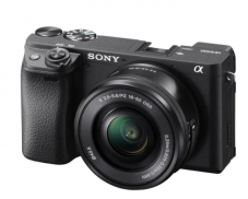 SONY Alpha 6400 + 16-50MM F/3.5-5.6 Systemkamera bei MediaMarkt (bis 21.11.)