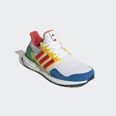 Adidas UltraBoost DNA x Lego Colors Shoes bei Adidas