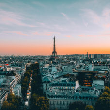 Paris (FR): 2 Nächte im 4*-Hotel Maison Athénée mit Frühstück, Champagner und Late Check-out ab 175€ p.P.