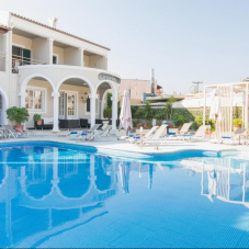 Korfu (GR): 1 Woche im 4*-Hotel Opera Blue mit Frühstück und Flüge ab Genf inkl. 15kg Gepäck und Transfer für 342.- p.P.