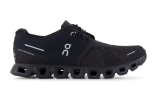 ON Cloud 5 Damen-Sneaker in der Farbe Schwarz oder Schwarz-Weiss bei Ochsner Sport