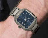 Rado True Square Herrenuhr mit Keramikgehäuse, blauem Zifferblatt & Saphirglas 38 mm bei Christ Uhren & Schmuck