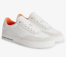 Calvin Klein Jeans Sneakers in Weiss oder Schwarz bei Lounge by Zalando