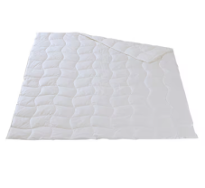 DOR Daunenduvet Calypso (160×210 cm) extraleicht, atmungsaktiv & anschmiegsam bei Manor in Aktion