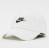Nike Club Cap Unstructured Futura Wash in der Farbe Weiss bei Snipes