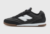 New Balance URC42 UNISEX in verschiedenen Grössen bei Lounge by Zalando
