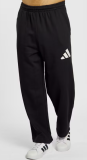 adidas Sportswear Essentials Wide Leg 3 Bar Logo Herren Trainerhose in diversen Grössen bei Ochsner Sport