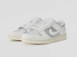 Nike Sportswear Dunk Low Sneaker Low Offwhite in diversen Grössen bei Lounge by Zalando