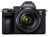 Sony Alpha 7 III Vollformatkamera (24.2 MP, 4K, 5-Achsen-Bildstabilisierung) inkl. FE 28–70 mm Objektiv bei MediaMarkt