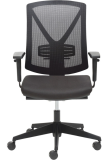 Mayer FUTURIO II Bürostuhl in der Farbe Schwarz bei Office World in Aktion