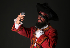 Die günstigsten Schweizer Mobilabos im Black November im Swisscom, Sunrise oder Salt-Netz