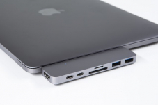 HYPERDRIVE Thunderbolt 3 USB-C Hub, Grau bei digitec für 49.- CHF