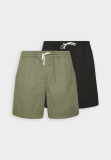 Pier One 2er-Pack Shorts bei Lounge by Zalando in den Farben Schwarz und Oliv