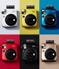 Sofortbildkamera Fujifilm Instax Mini 70 (diverse Farben) bei microspot zu Bestpreisen